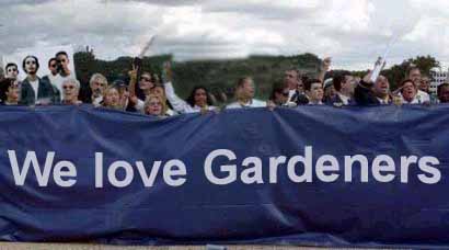 Fans apologize The Gardeners in Berlin